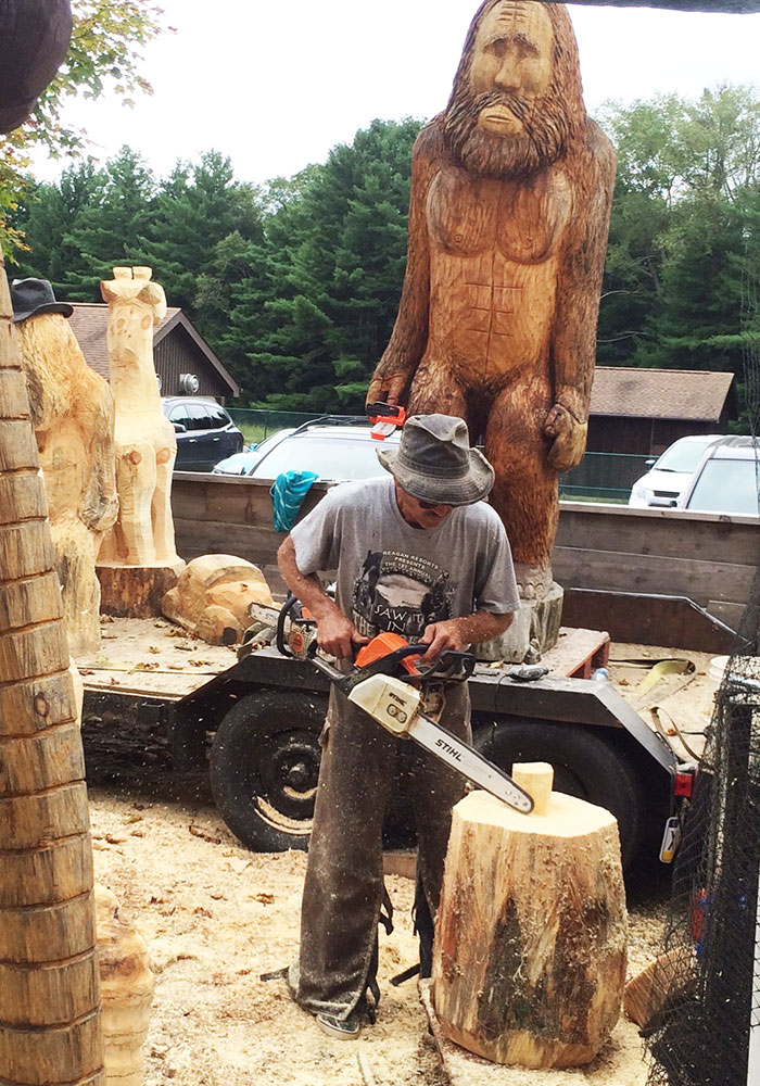 Chainsaw Carver